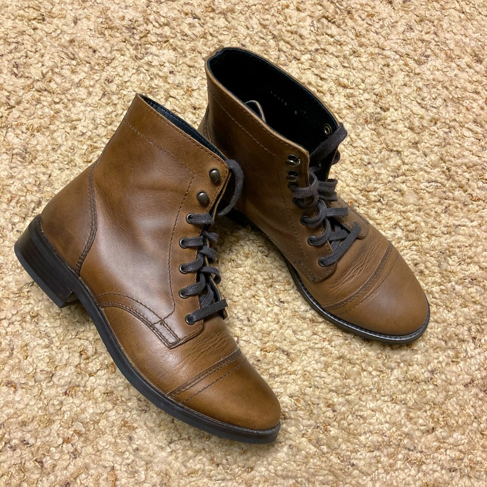 NWOB :: Thursday Captain boot - 7M - Natural